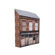 Load image into Gallery viewer, HO Scale Derelict Buildings (Set 39)