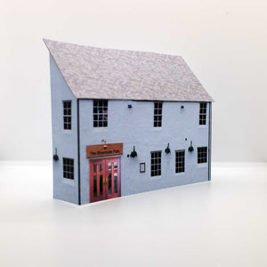 Low relief HO scale model buildings