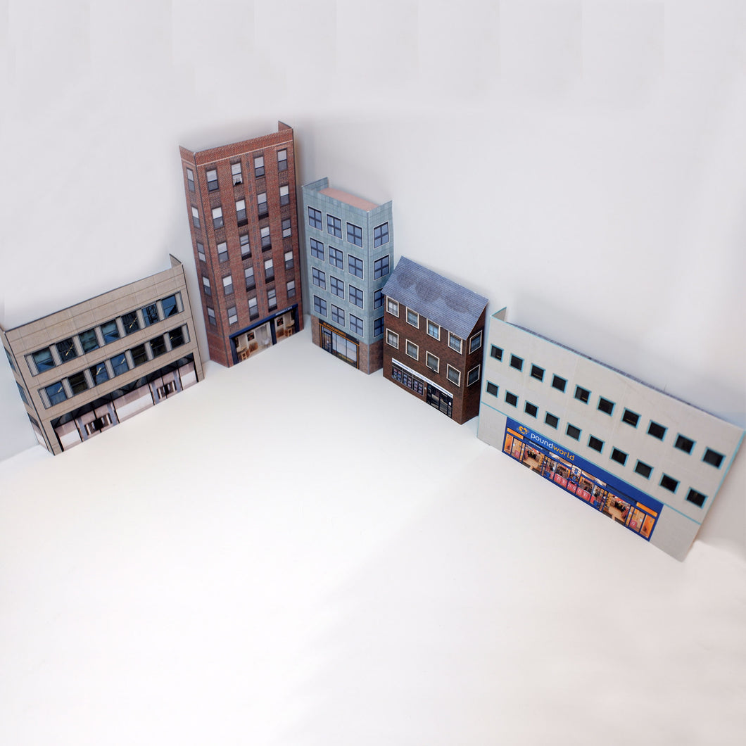 Model railway buildings in HO