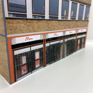 n gauge low relief building with clothing store from 1990's