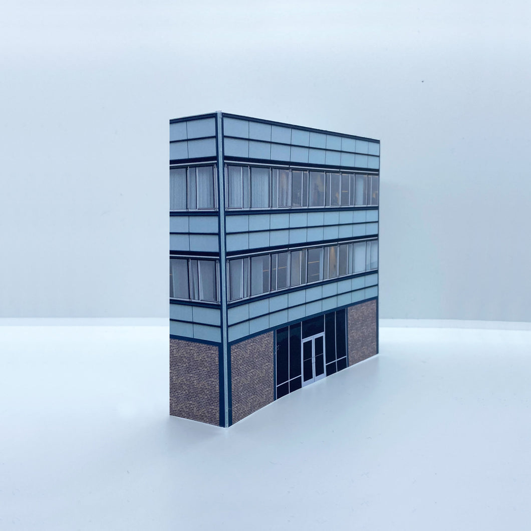 Modern office building in OO scale