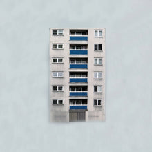 Load image into Gallery viewer, N Gauge Apartment Building