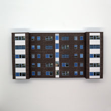 Load image into Gallery viewer, 2 British Style N Gauge Buildings (LR-R-011)