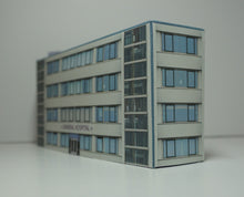 Load image into Gallery viewer, N Gauge hospital viewed from the side
