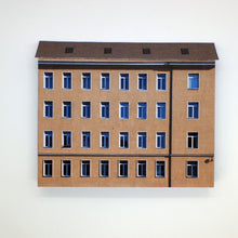Load image into Gallery viewer, N gauge European building