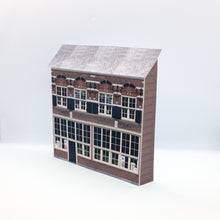 Load image into Gallery viewer, OO Gauge Town Building