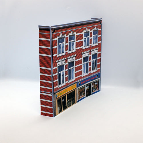 Low relief OO gauge commercial building