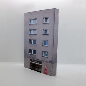 low relief n gauge residential building with shop