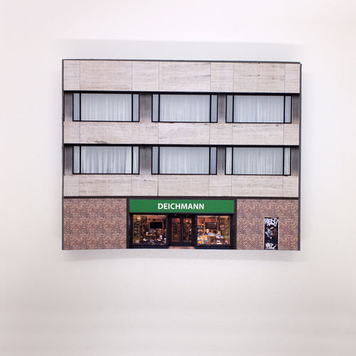Low relief n gauge European shoe shop