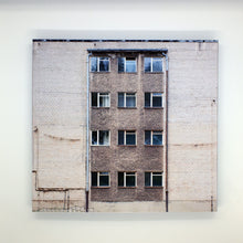 Load image into Gallery viewer, OO gauge derelict residential building