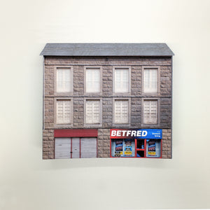 Low relief OO gauge bookmakers and residential building