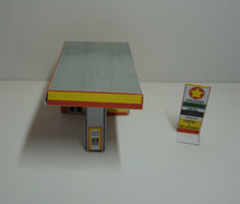 Load image into Gallery viewer, N Gauge petrol station viewed from above